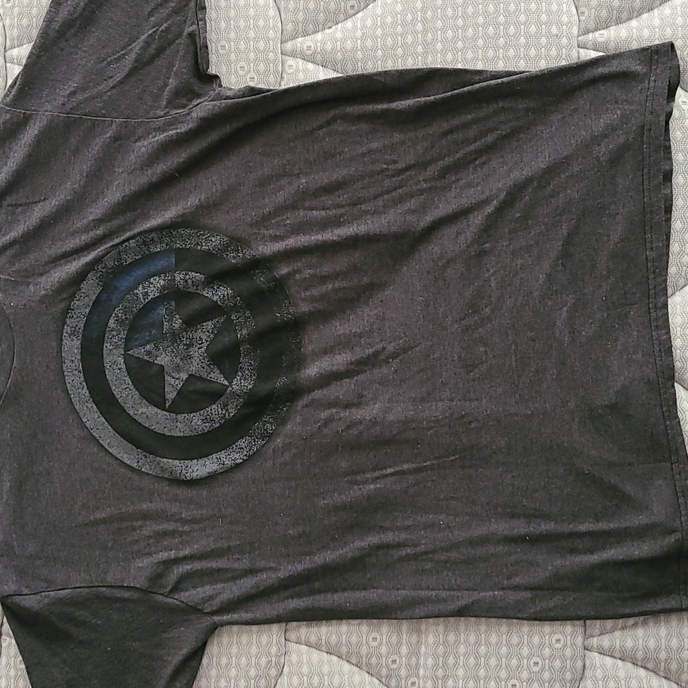 Captain America graphic tee
